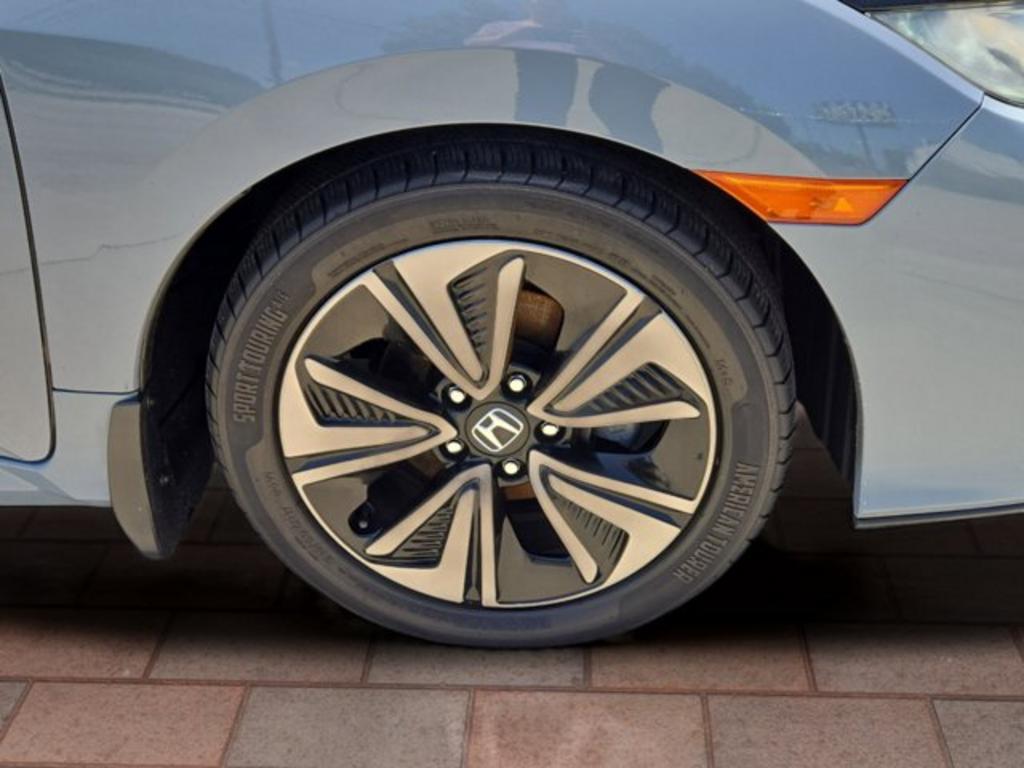 2017 Honda Civic EX-L photo