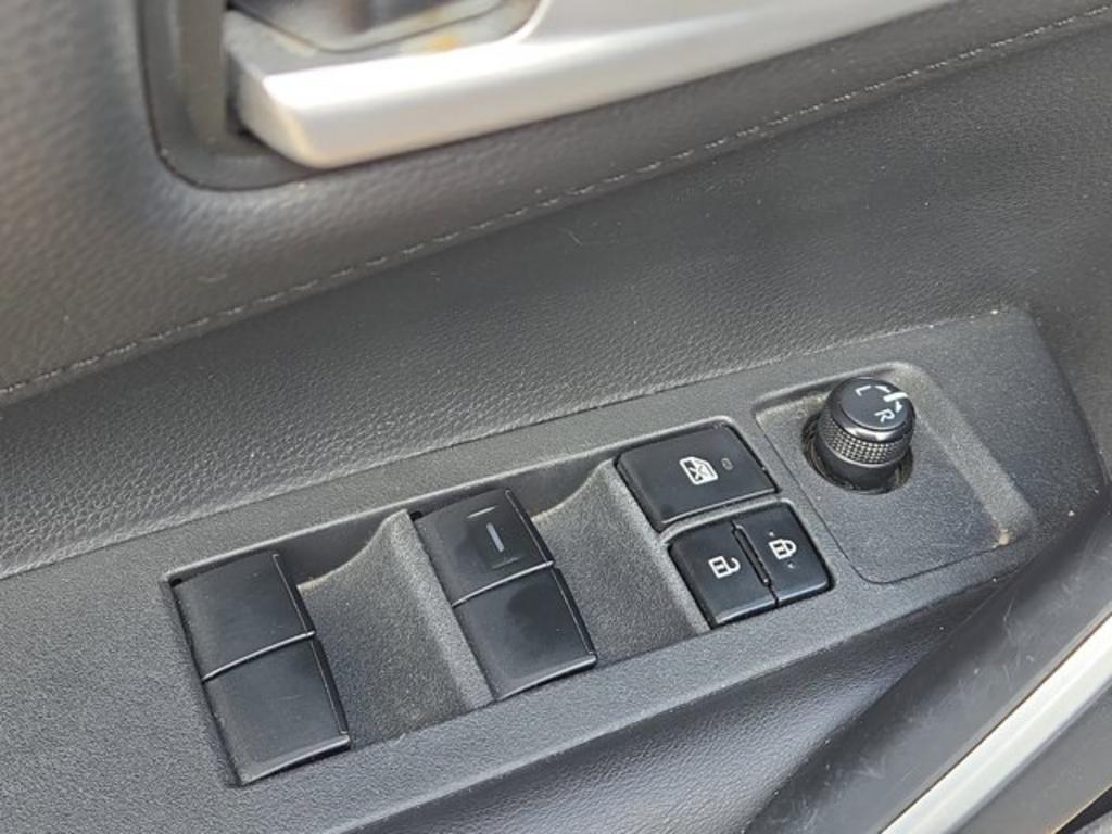2020 Toyota Corolla SE photo