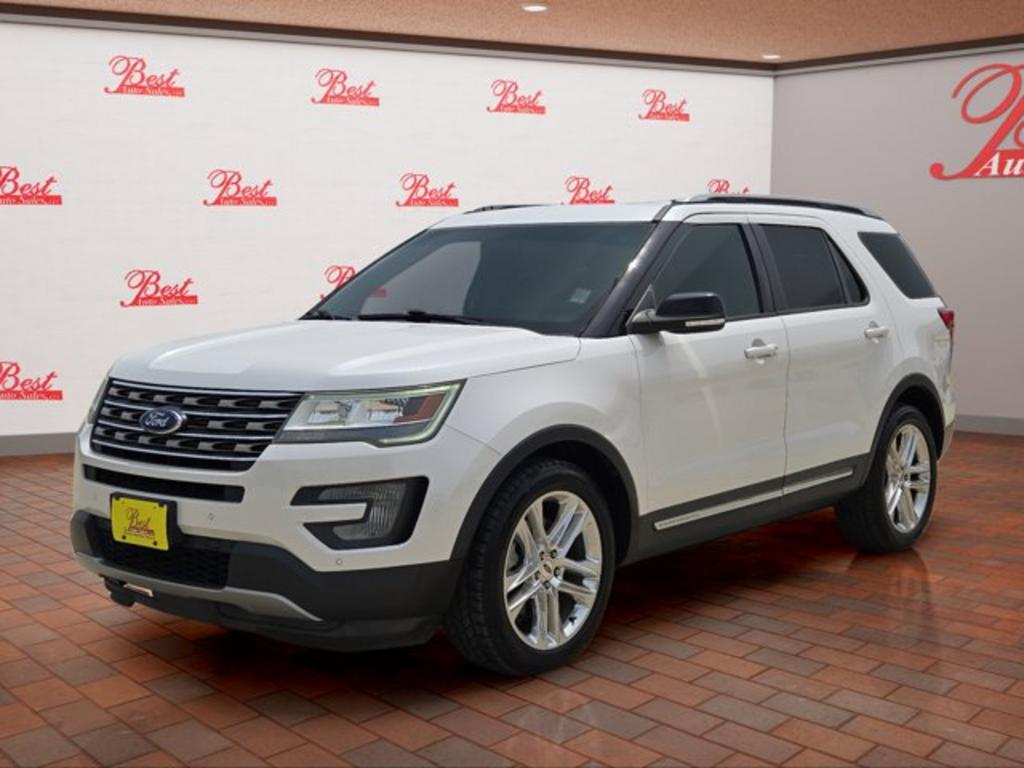 2017 Ford Explorer XLT photo