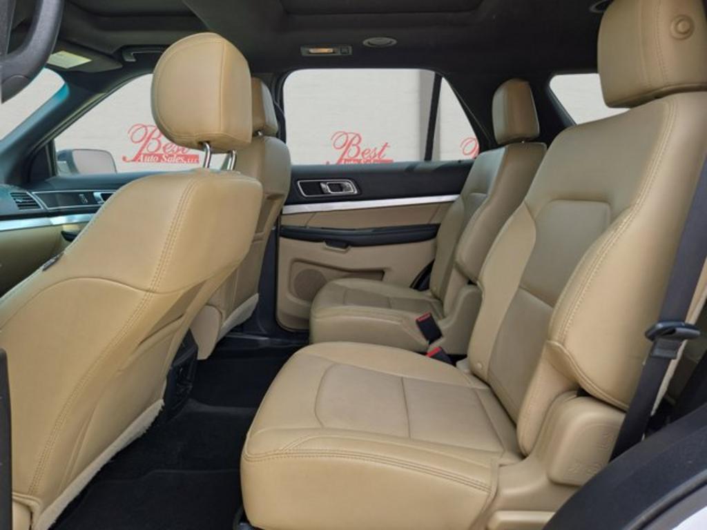 2017 Ford Explorer XLT photo