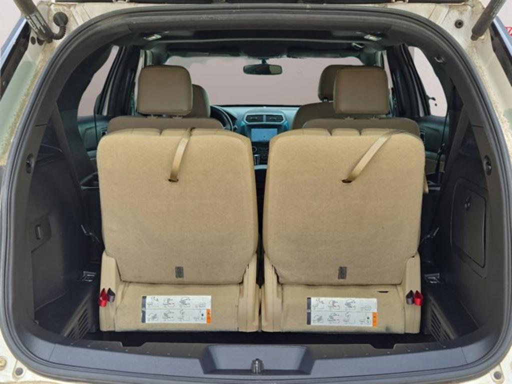 2017 Ford Explorer XLT photo