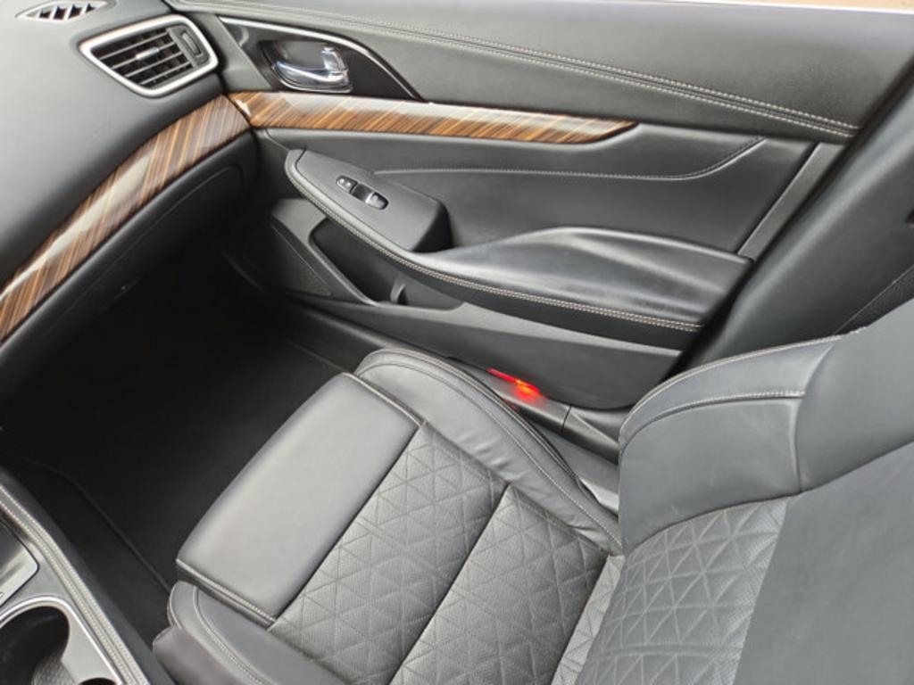 2016 Nissan Maxima - $13,999