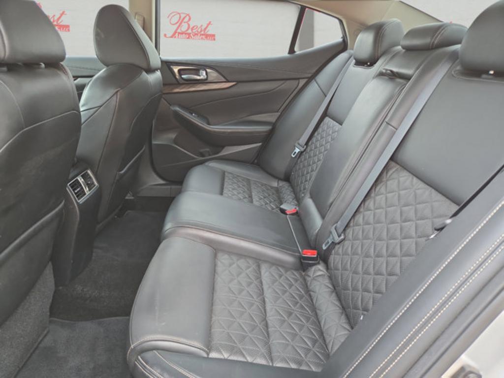 2016 Nissan Maxima - $13,999