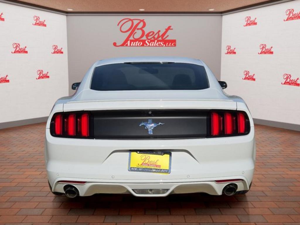 2016 Ford Mustang photo