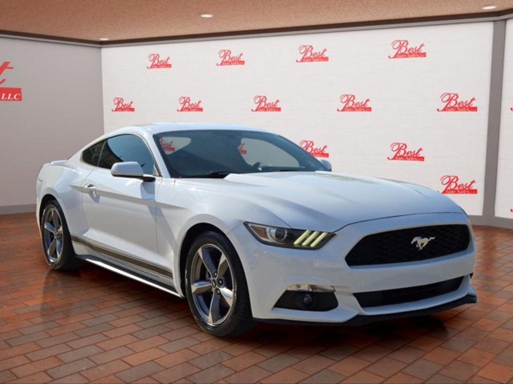 2016 Ford Mustang photo