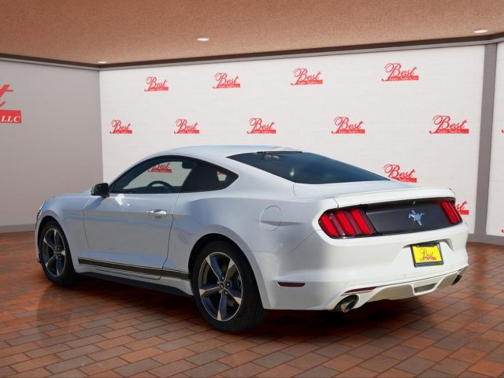 2016 Ford Mustang photo
