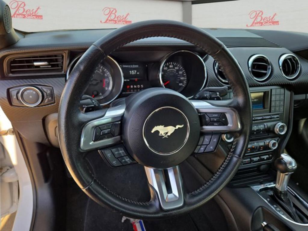2016 Ford Mustang photo