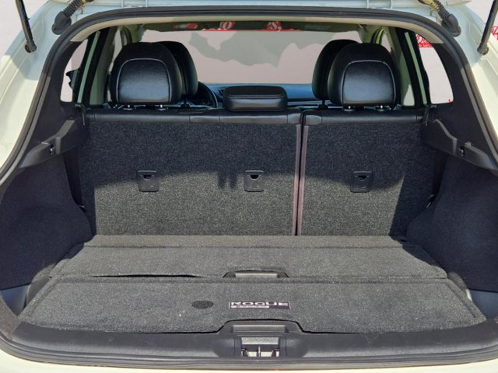 2017 Nissan Rogue Sport S photo