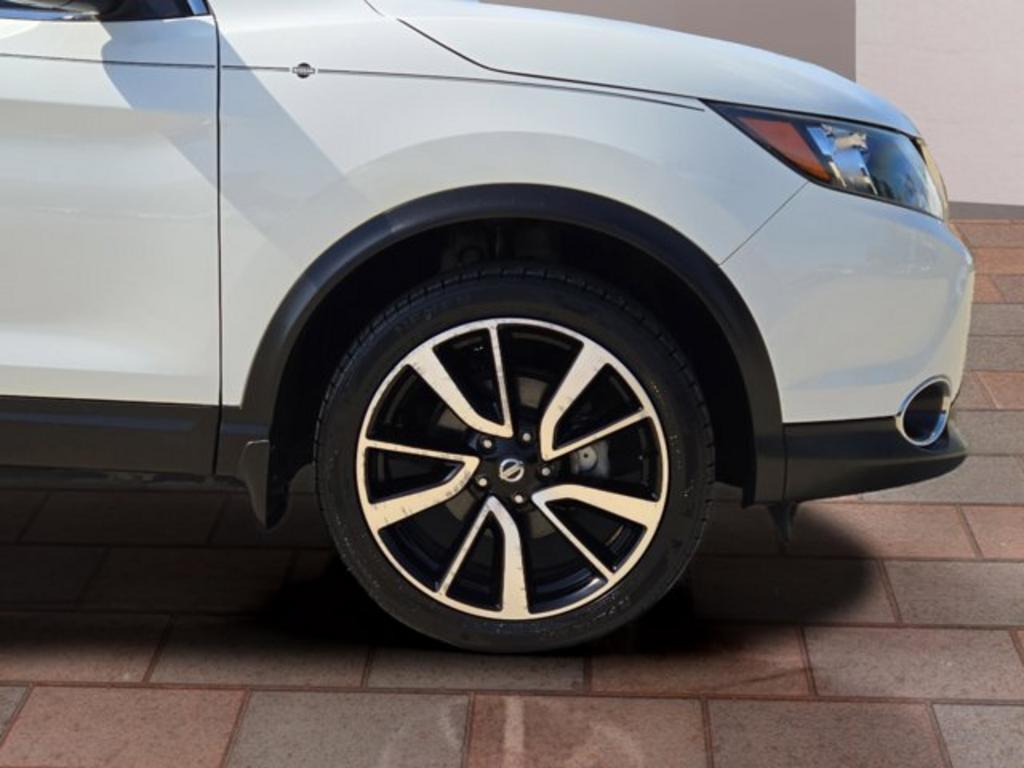 2017 Nissan Rogue Sport S photo