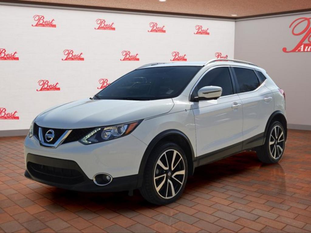 2017 Nissan Rogue Sport S photo