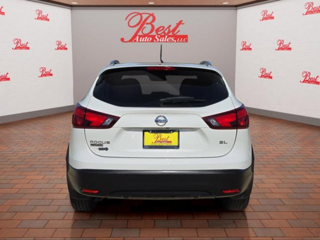 2017 Nissan Rogue Sport S photo