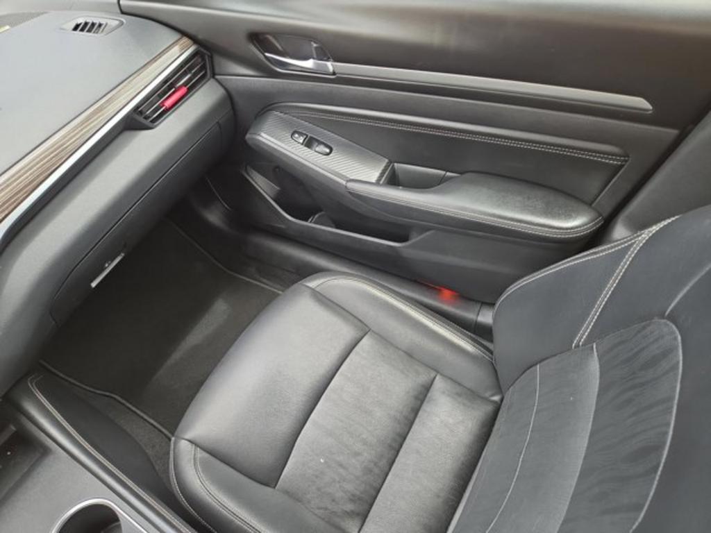 2019 Nissan Altima SL photo