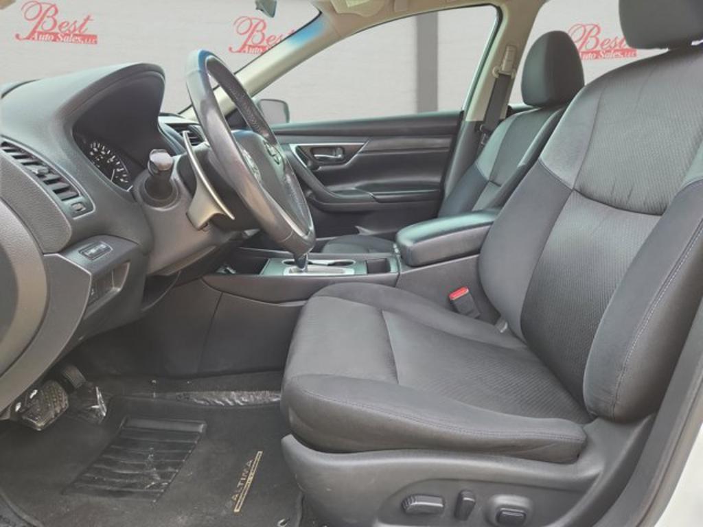2017 Nissan Altima photo