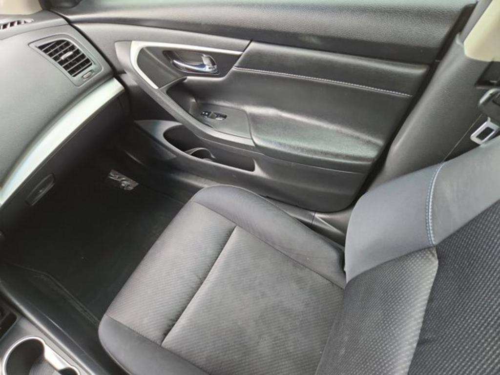 2017 Nissan Altima photo