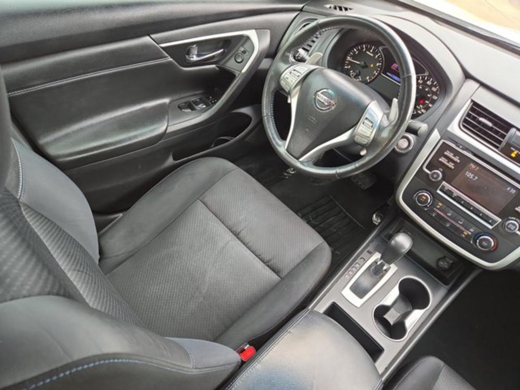 2017 Nissan Altima photo