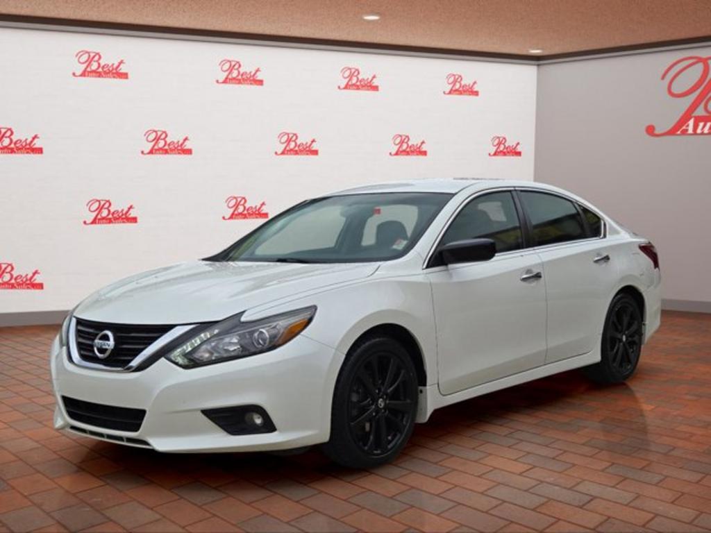 2017 Nissan Altima photo