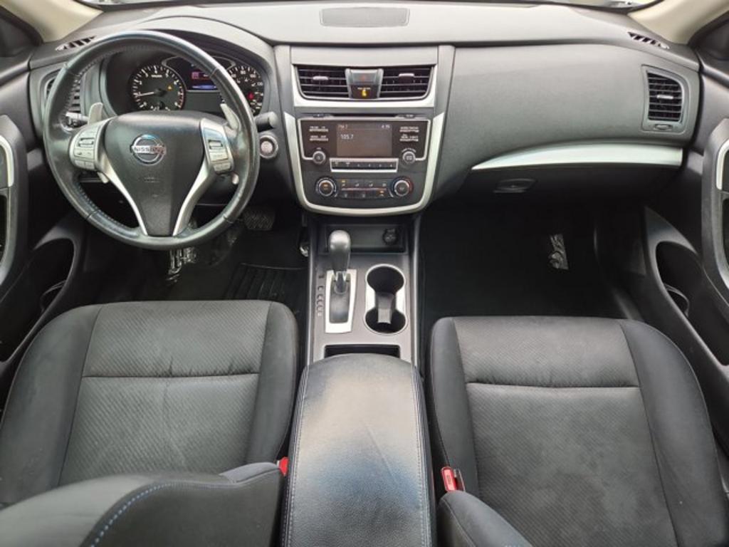 2017 Nissan Altima photo