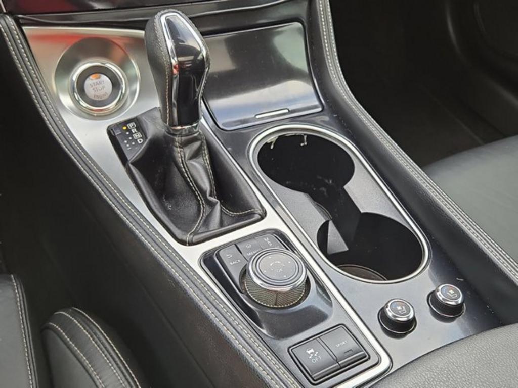 2019 Nissan Maxima Platinum photo