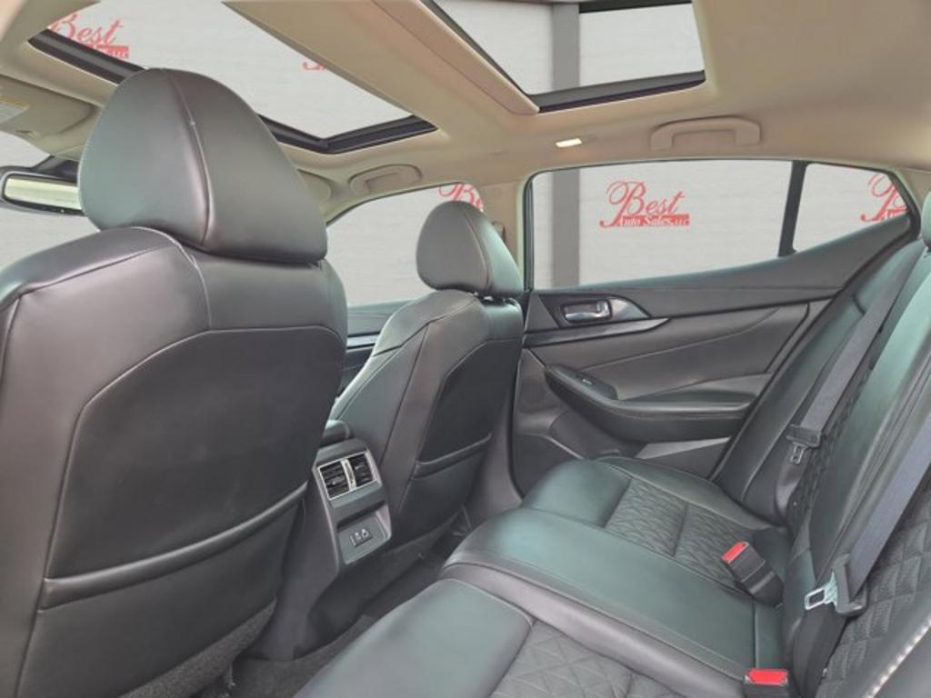 2019 Nissan Maxima Platinum photo
