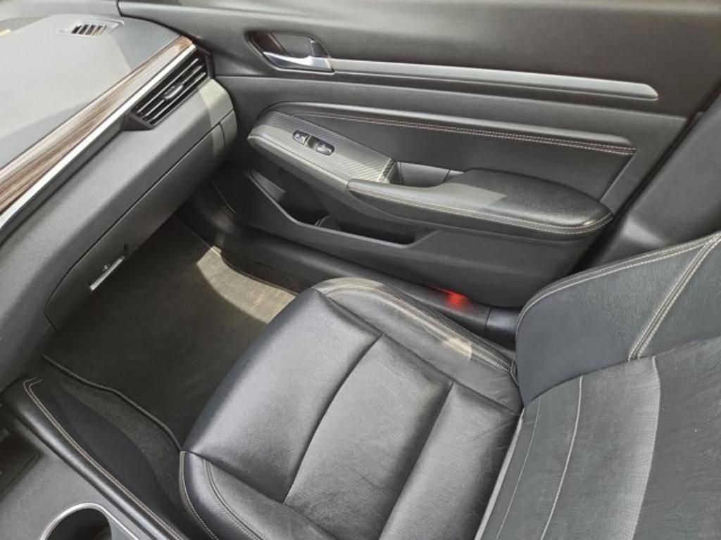 2019 Nissan Altima SL photo