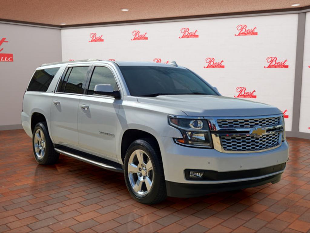 2016 Chevrolet Suburban - $16,999