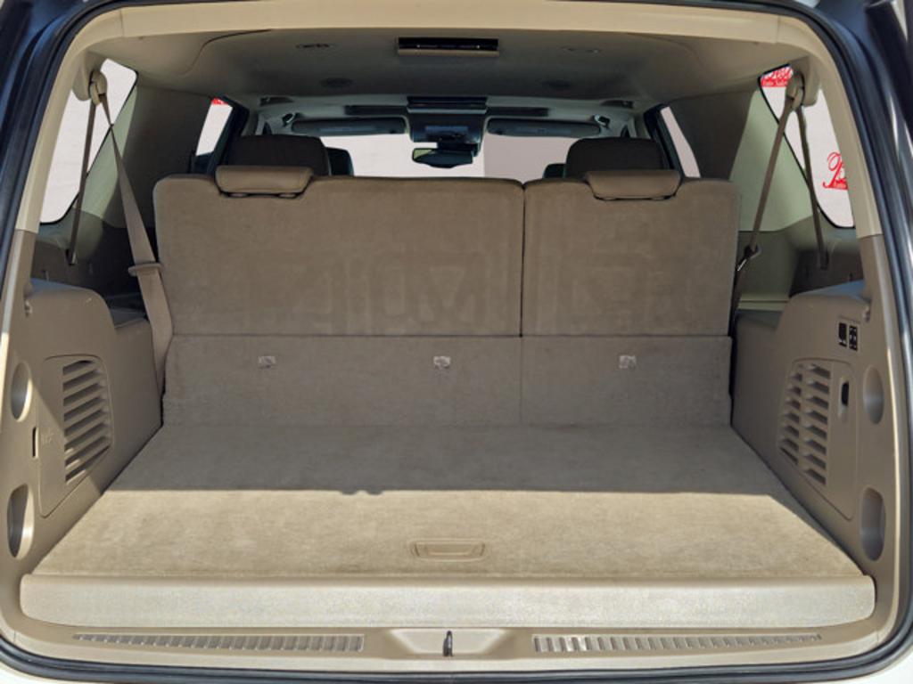 2016 Chevrolet Suburban - $16,999