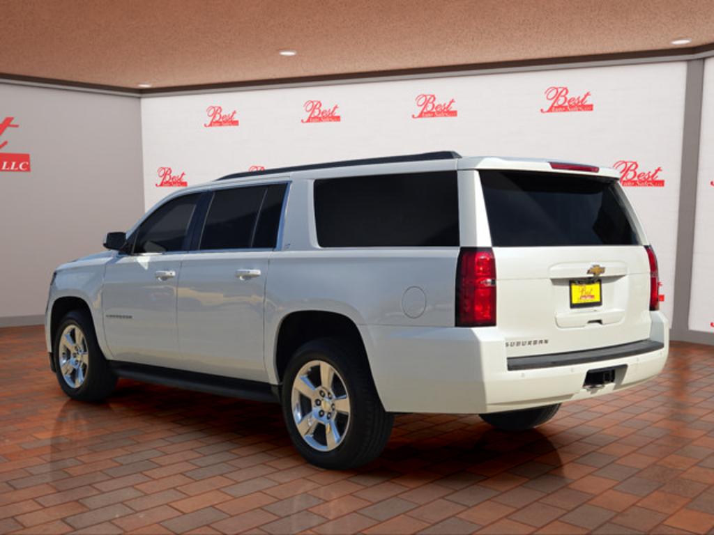 2016 Chevrolet Suburban - $16,999