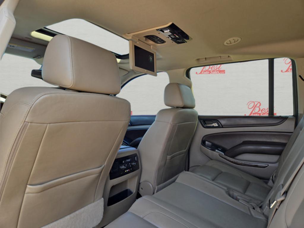2016 Chevrolet Suburban - $16,999