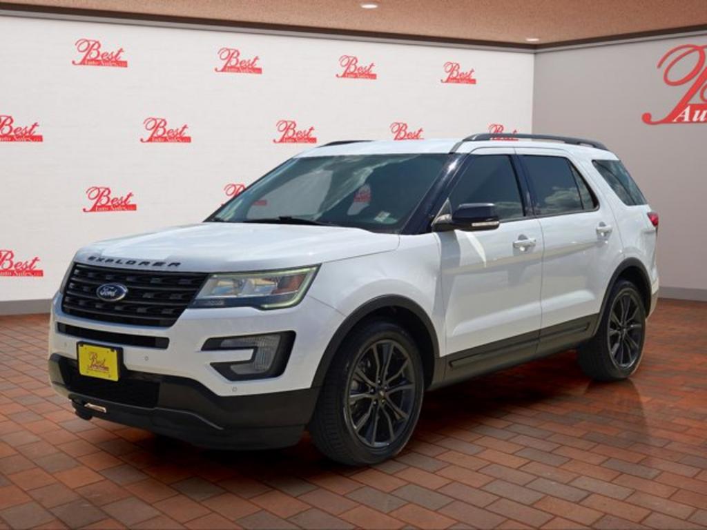 2017 Ford Explorer XLT photo