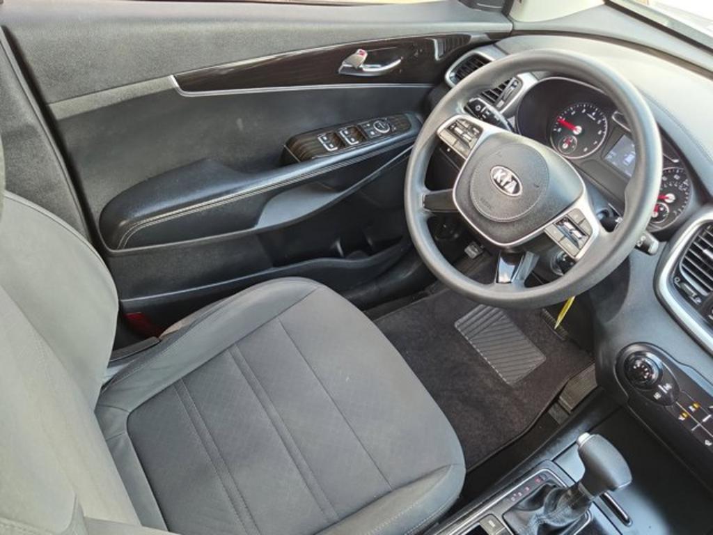 2020 Kia Sorento LX photo