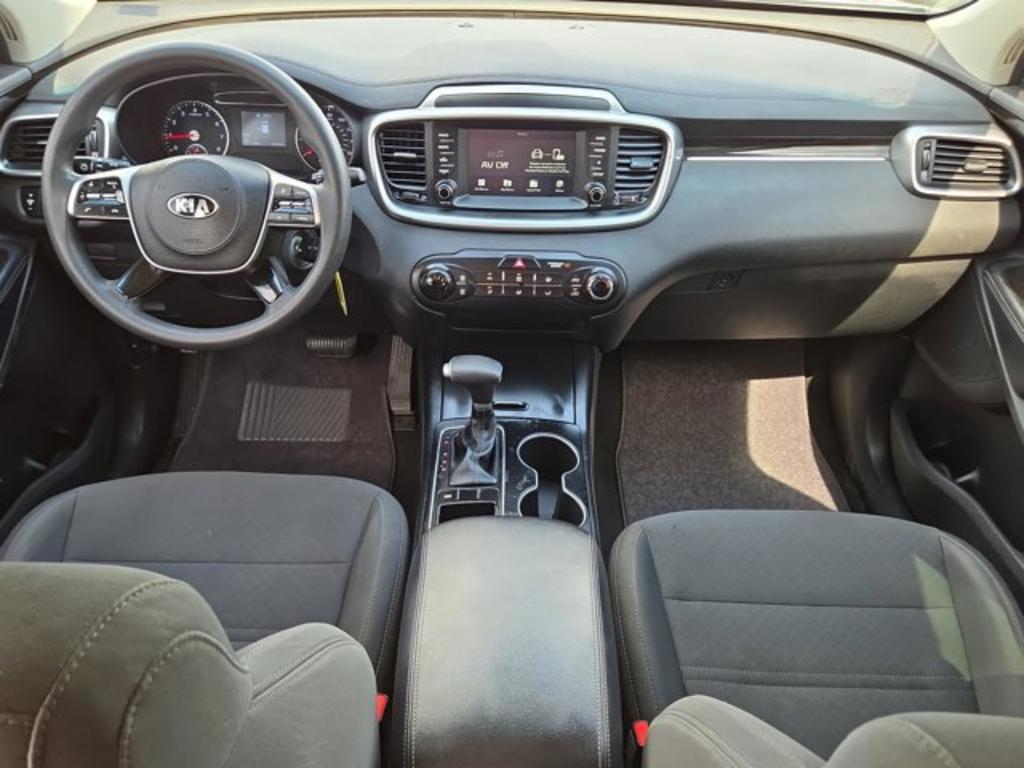 2020 Kia Sorento LX photo