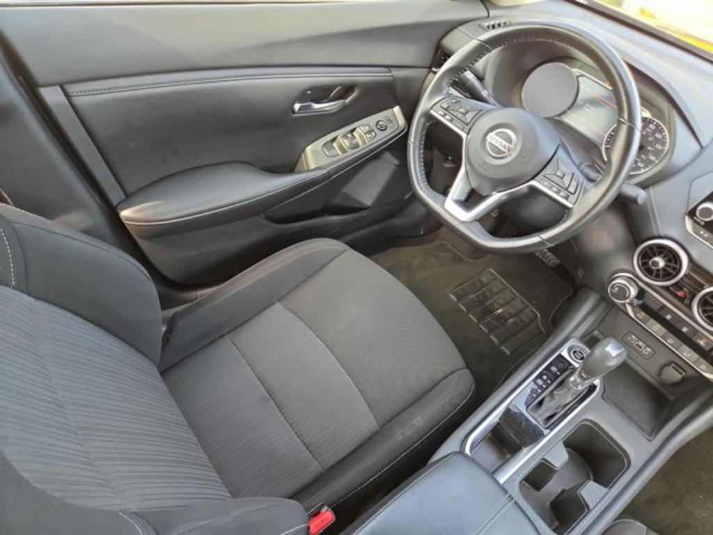 2022 Nissan Sentra SV photo