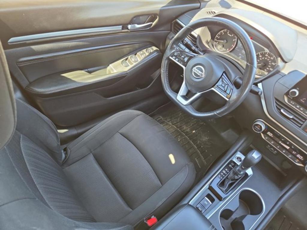2019 Nissan Altima SV photo