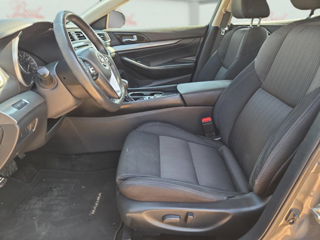 2017 Nissan Maxima - $17,999