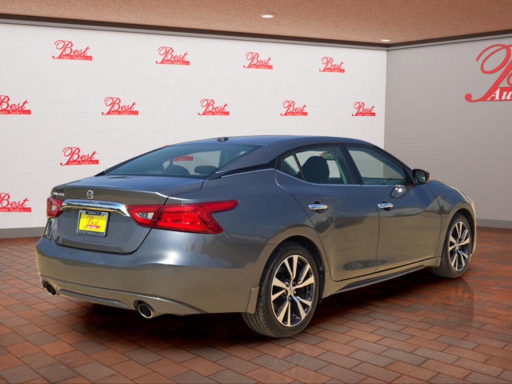 2017 Nissan Maxima - $17,999