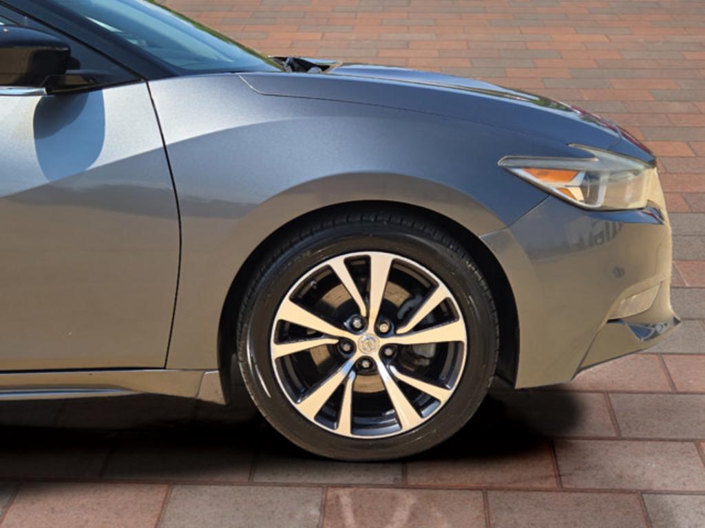 2017 Nissan Maxima - $17,999