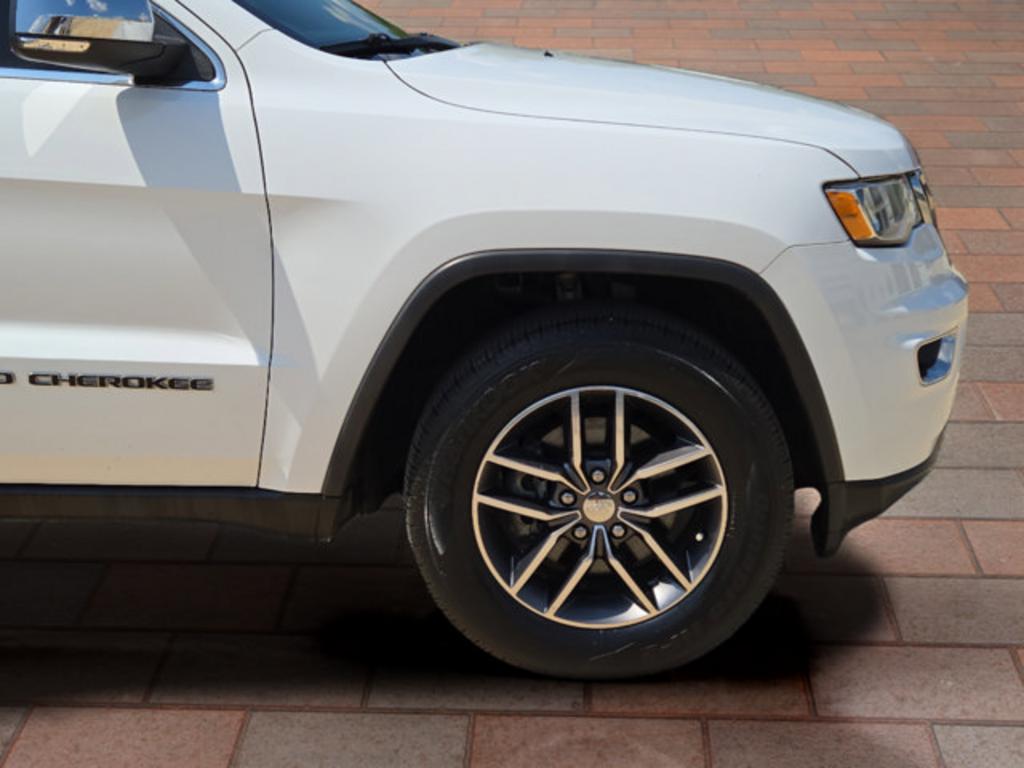 2017 Jeep Cherokee - $15,999