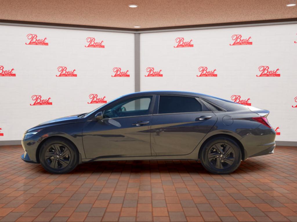 2022 Hyundai Elantra - $15,999
