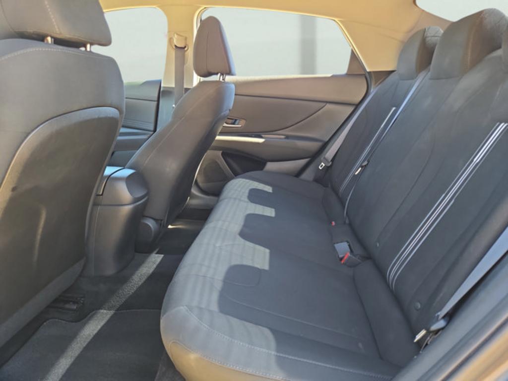 2022 Hyundai Elantra - $15,999