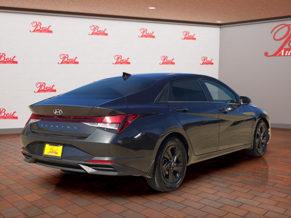 2022 Hyundai Elantra - $15,999