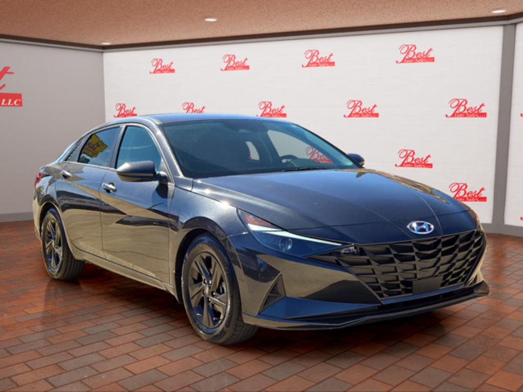 2022 Hyundai Elantra - $15,999
