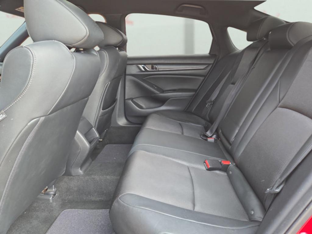 2019 Honda Accord - $18,999