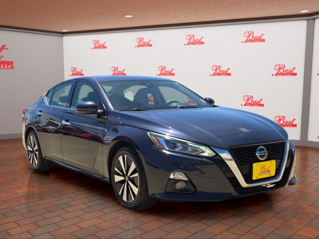 2019 Nissan Altima - $19,999