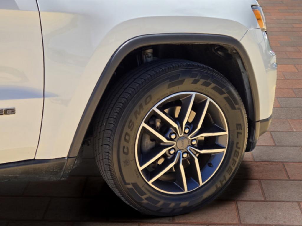 2019 Jeep Cherokee - $18,999