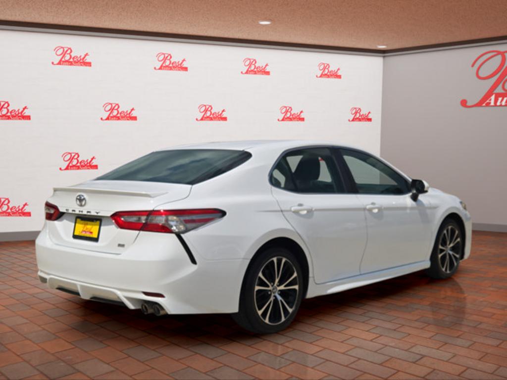 2018 Toyota Camry - $21,999