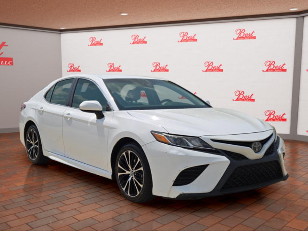 2018 Toyota Camry - $21,999