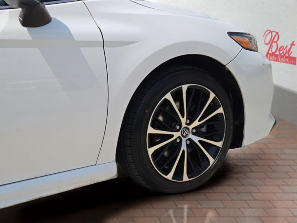 2018 Toyota Camry - $21,999