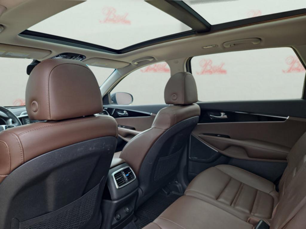 2020 Kia Sorento - $20,999