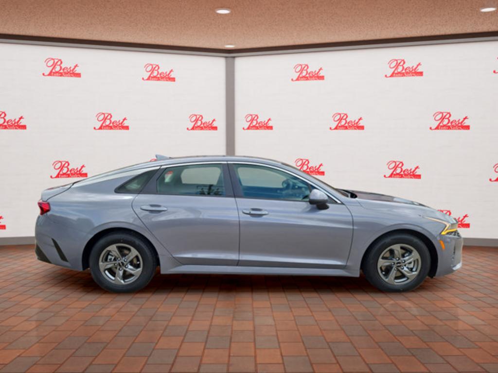 2022 Kia K5 - $22,999