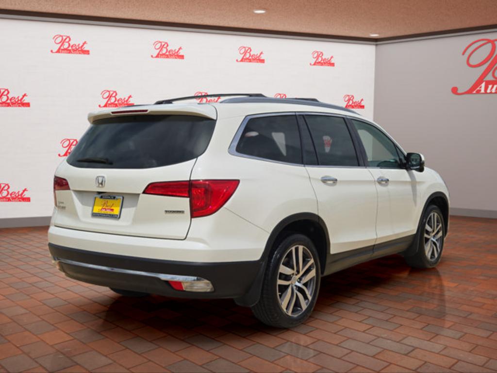 2016 Honda Pilot - $20,999